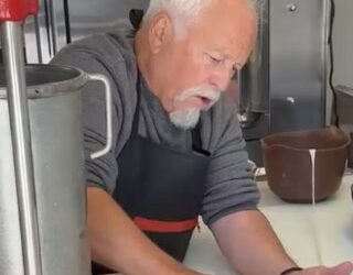 Sausage Italian Style – Italian Stories Presentation